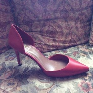 Red Vince Camuto heels size 7 1/2!